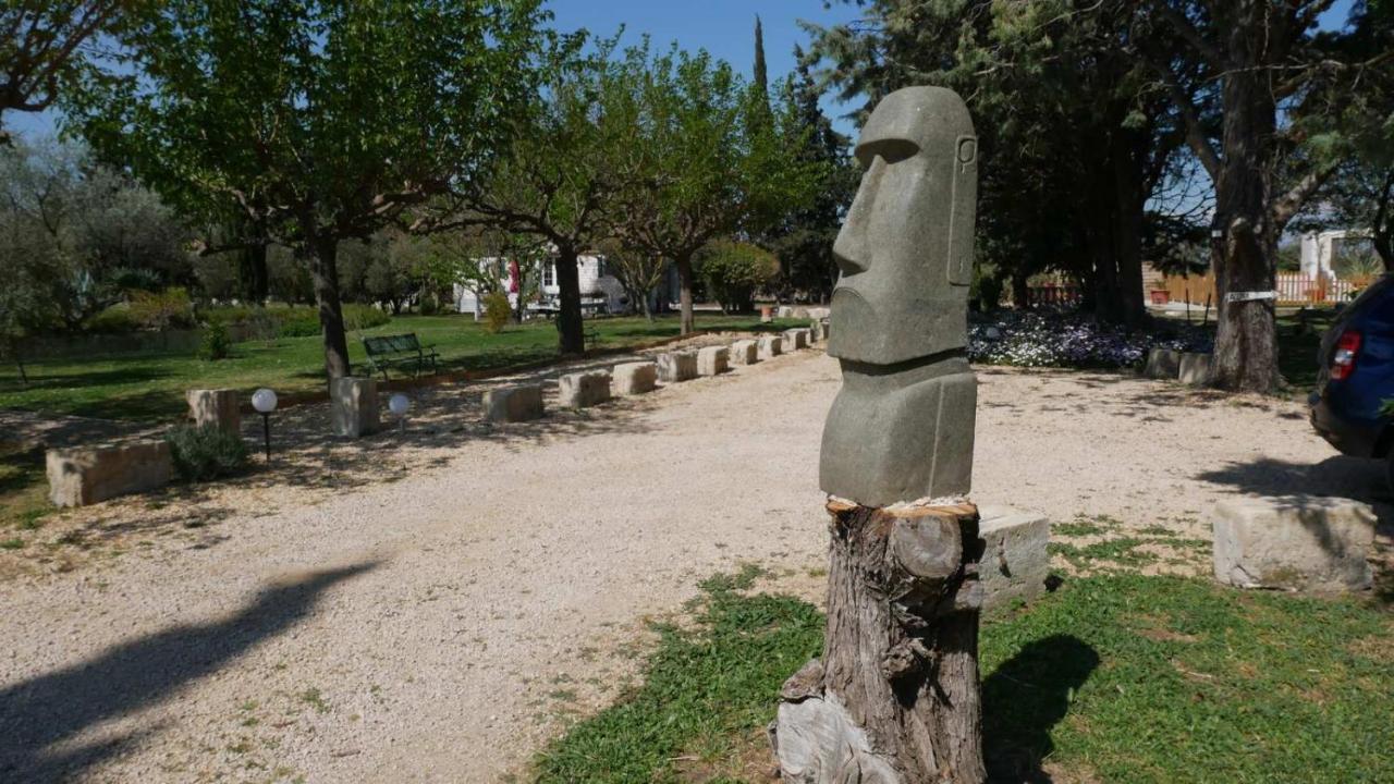 Appartamento Mas Maurane - Les Lavandes Aux Portes D'Arles Tarascona Esterno foto